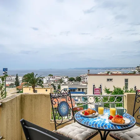 Nissarda, Maison Nicoise Avec Vue Mer, Parking, A 5 Minutes Du Port Semesterbostad *